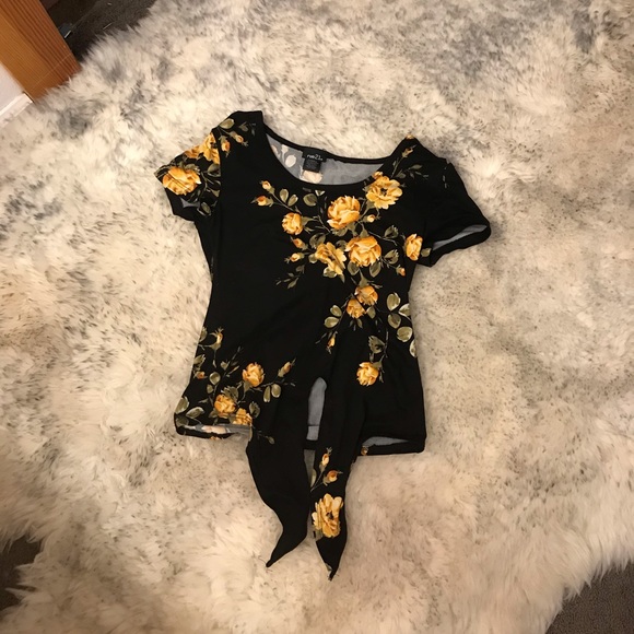 Soft tie up floral shirt - Picture 2 of 2